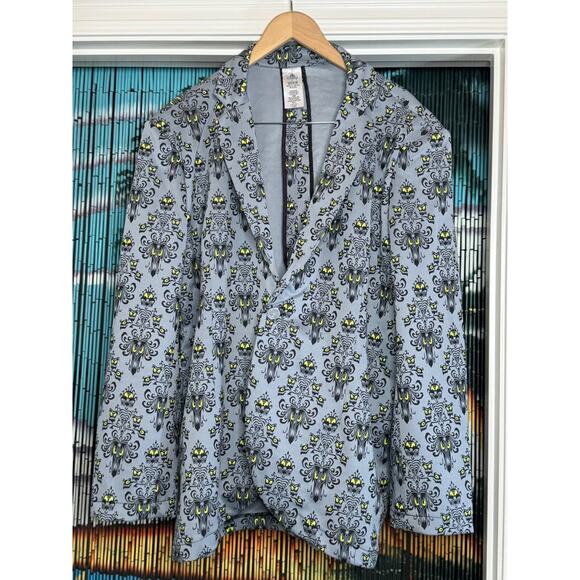 NWT Disney Haunted Mansion Jacket Scary Eyes GLOW in Dark LARGE Unisex - Picture 14 of 16